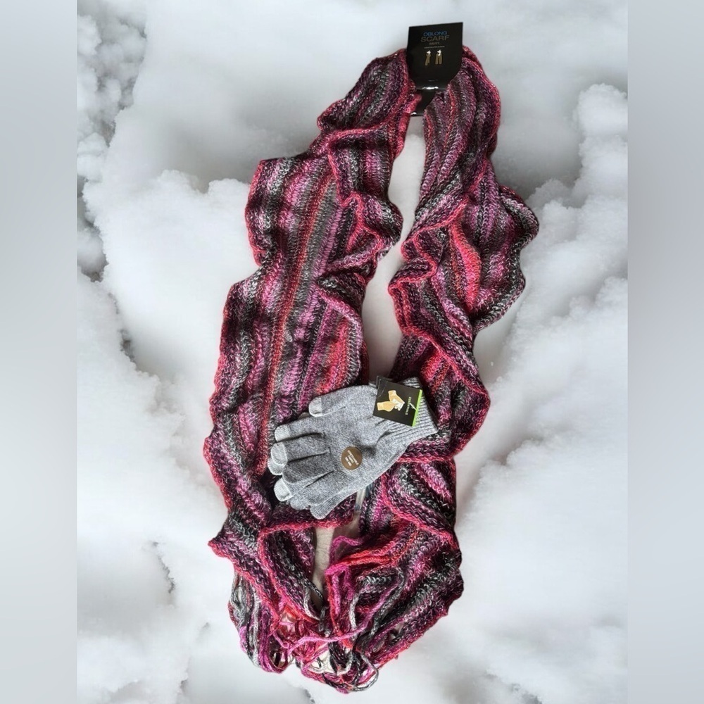 OBLONG SCARF & GLOVES BUNDLE (NWT)